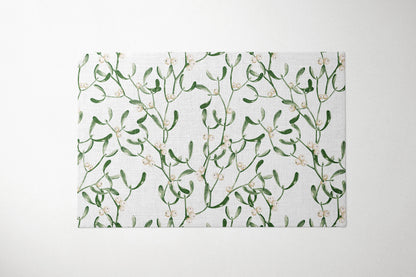 Nature Winter Mistletoe Twigs with Berries Placemat