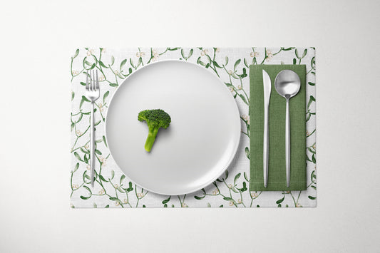 Nature Winter Mistletoe Twigs with Berries Placemat